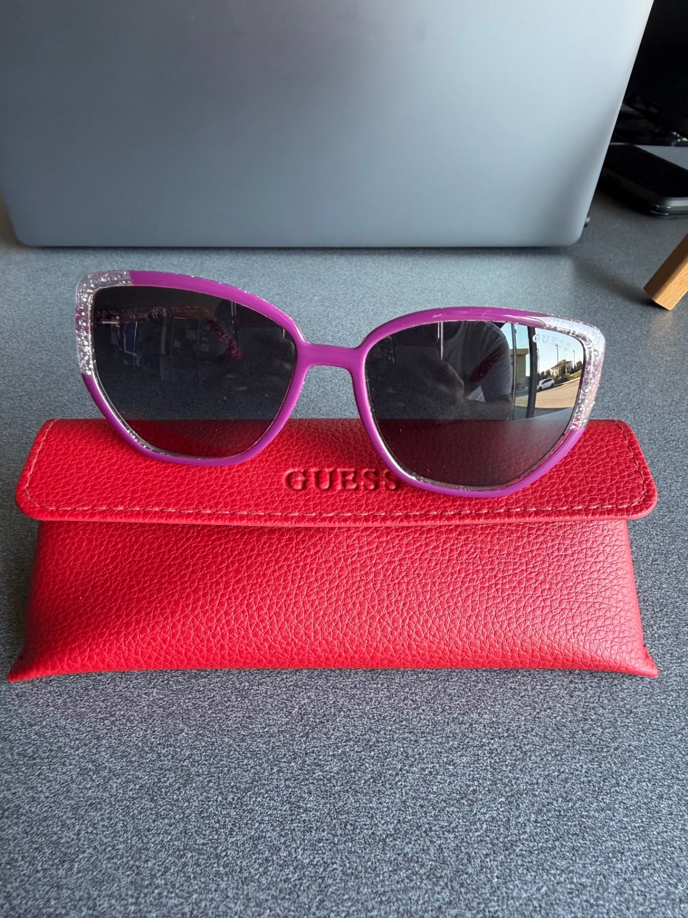 Occhiali Guess — Cat-eye fucsia